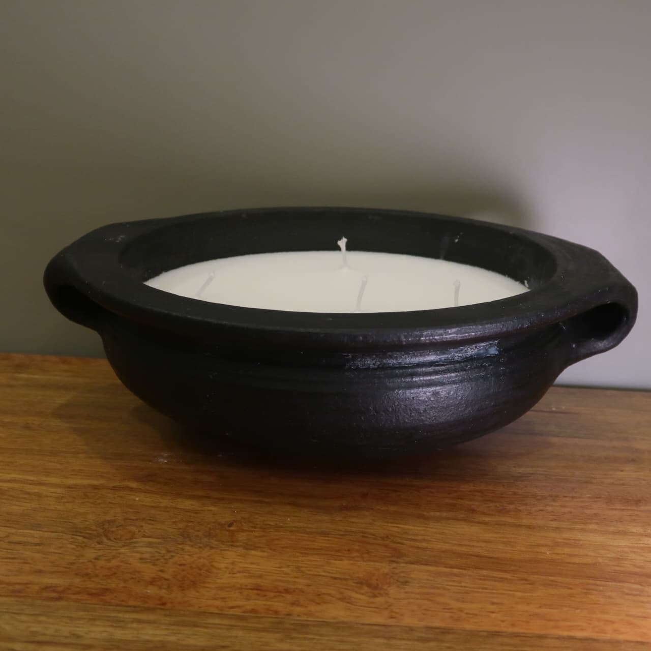 Organic Candle in black Kadai