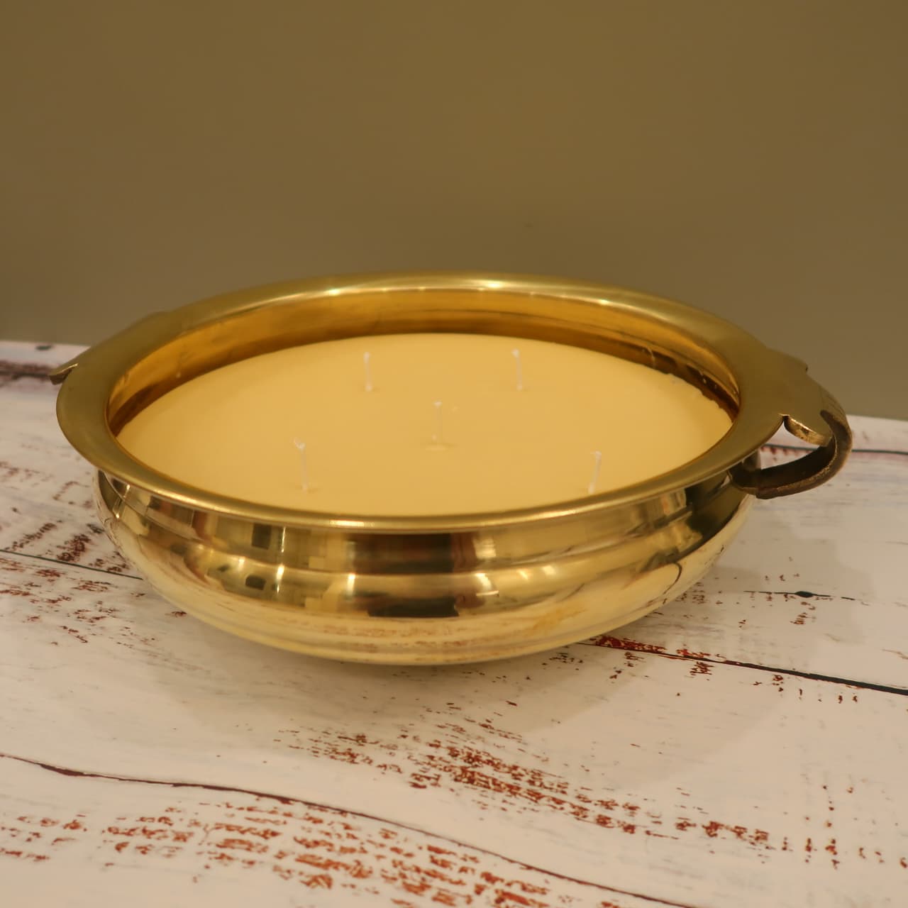 Organic Candle in Brass Uruli