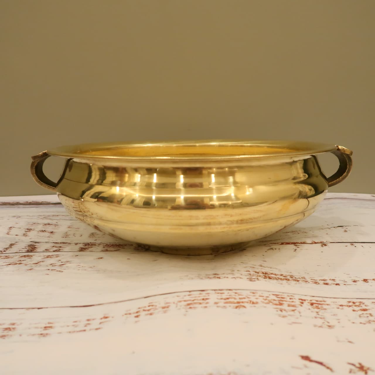 Organic Candle in Brass Uruli