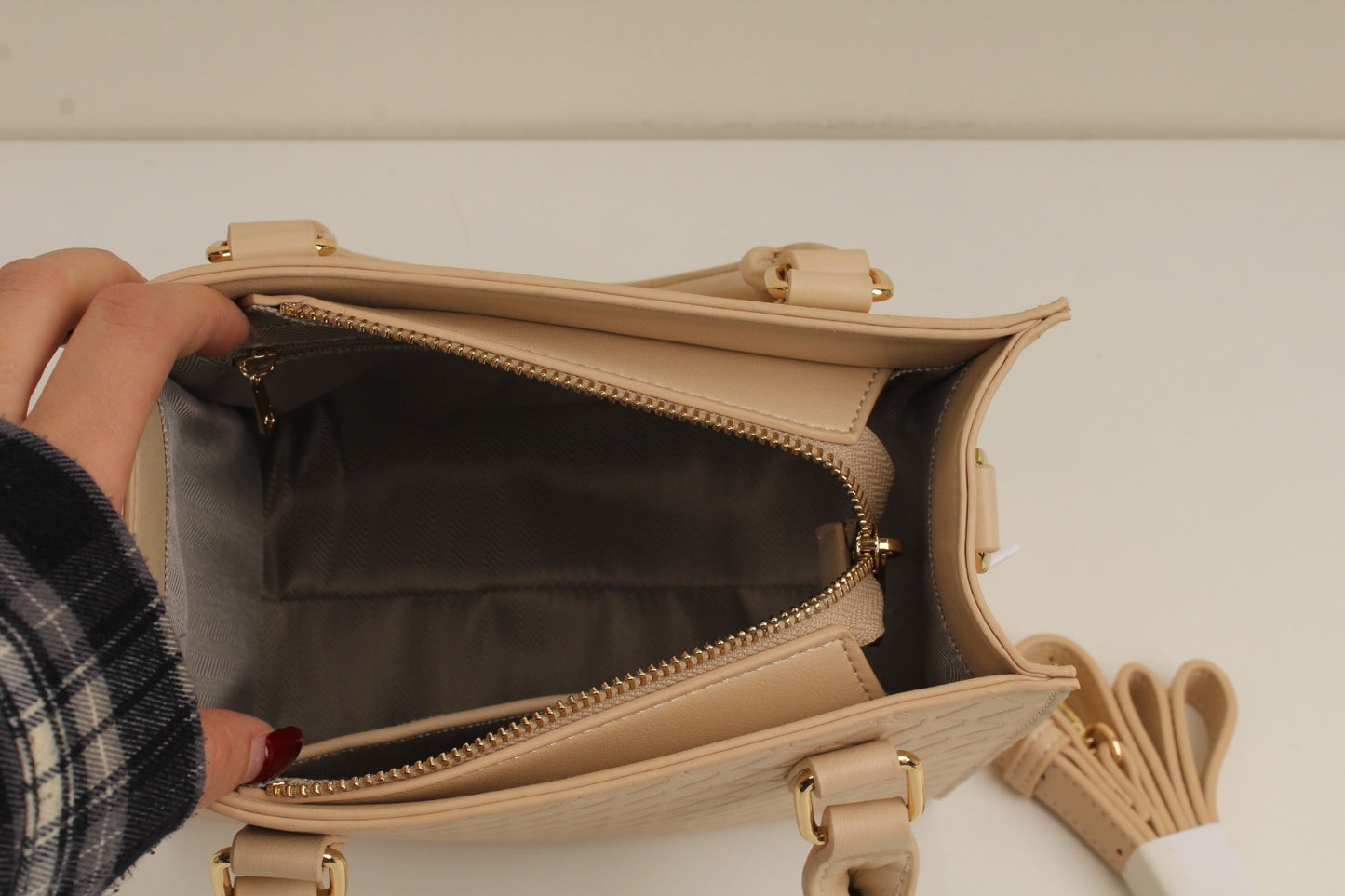 Hand Bag - Light Beige