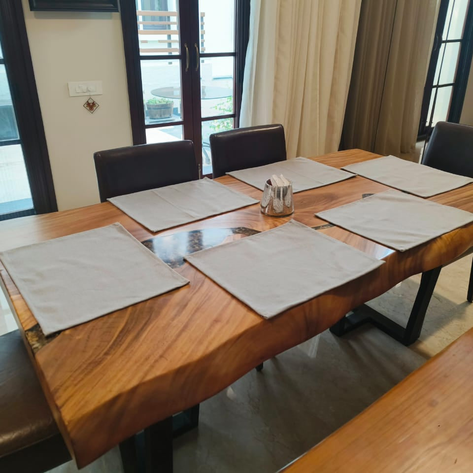 Table Mats Grey