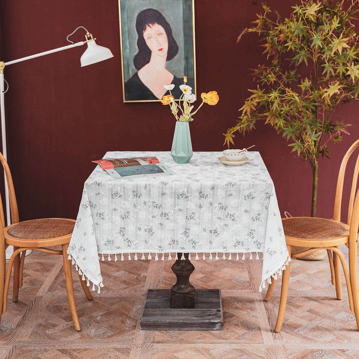 Table cloth clove flower