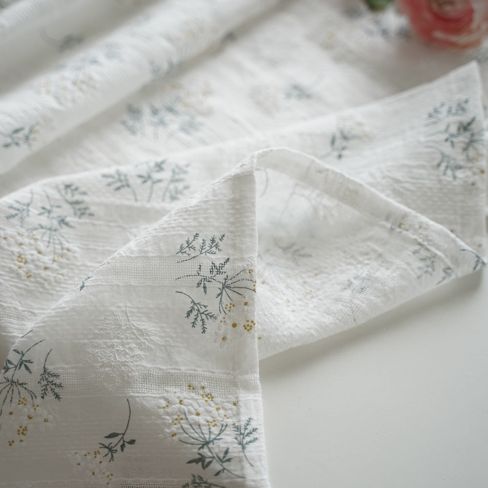 Table cloth clove flower