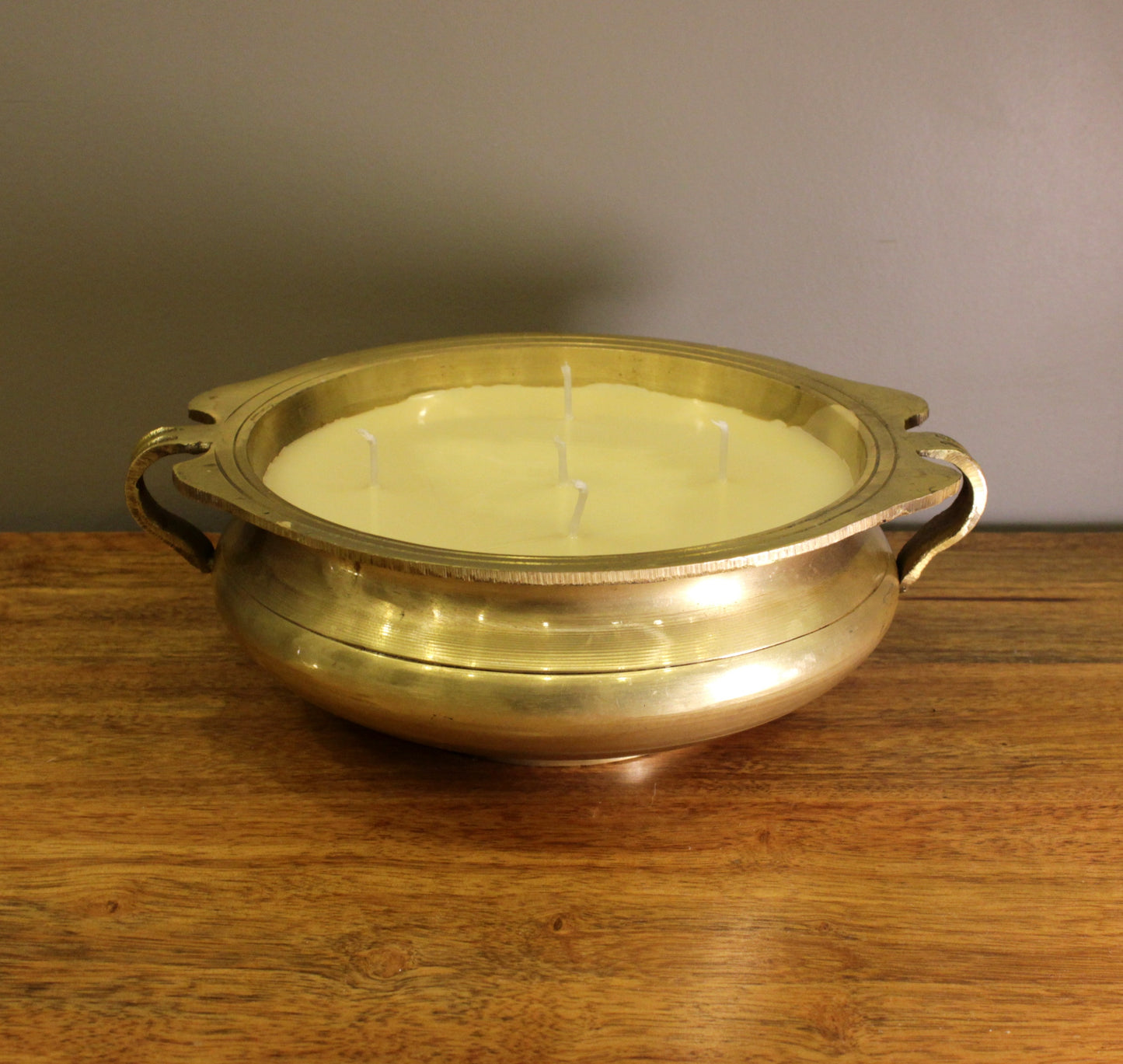 Organic Candle in Brass Uruli